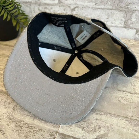 110 one ten wool blend funky weird animal character‎ baseball cap hat - Picture 3 of 5